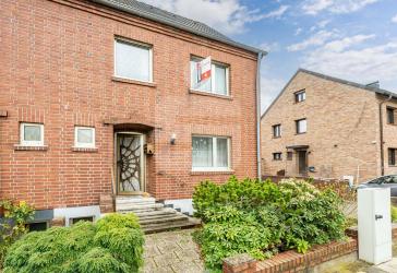 Charmante Doppelhaushälfte mit wunderschönem Garten in Bergheim-Kenten!