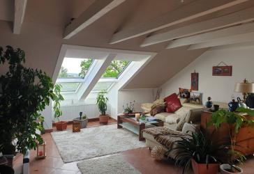 Provisionsfreie helle 3 Zimmer DG-Wohnung mit Bergblick