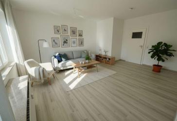 Helle 3-Zimmer-Wohnung mit Balkon am Scherbergplatz in Glauchau