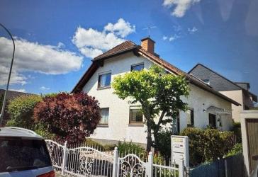 Schönes Einfamilienhaus mit Wintergarten