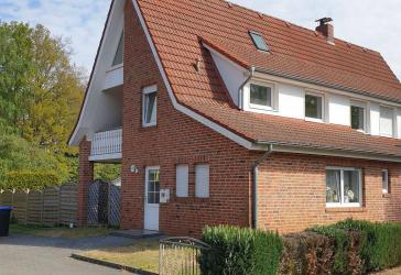 Moderne Wohnung mit Garten