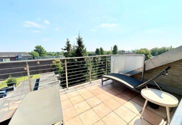 Gut geschnittene 3-Zimmer-Wohnung mit Sonnenbalkon, Aufzug und Stellplatz