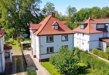 Exklusive Villa mit großzügigem Grundstück in begehrter Wohnlage in Sundhausen
