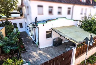 Zwei Wohneinheiten, ein besonderes Zuhause - ca. 160 m² mit großer Terrasse