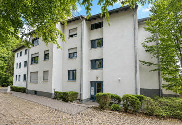 Großzügige 4-Zimmer Eigentumswohnung mit Balkon - Friedrichsdorf