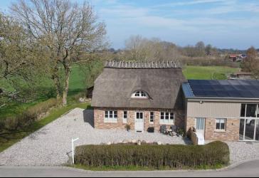 Ostseenah und ruhig - kernsaniert und energieeffizient! Großzügiges Landhaus in Angeln!