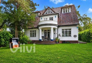 Villa 500 m vom Schlachtensee: Gästehaus, Wellnessbereich, großer Garten auf 1.668 m²