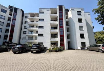 Attraktive 2-Zimmer-EG-Wohnung mit zwei Balkonen in innenstadtnaher Lage von Coburg