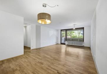 Fünf Zimmer voller Möglichkeiten - Wohnen mit Balkon und Blick ins Grüne