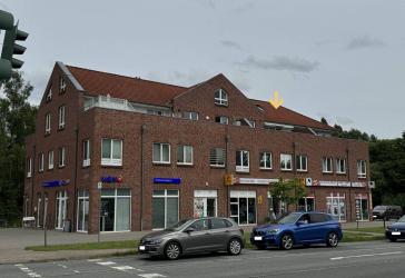 Ansprechende 2-Zi.-DG-Wohnung über zwei Etagen - zentral gelegen