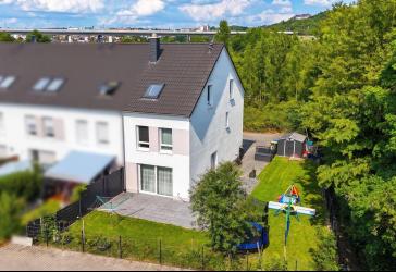 Vorschaubild Reihenendhaus