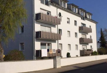 Kapitalanleger-4 Zimmer Wohnung mit Balkon und Garage