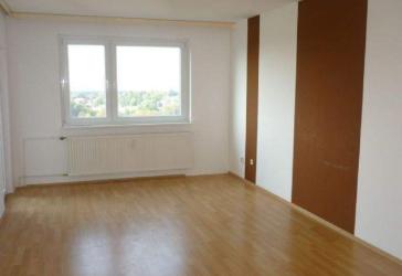 Uetersen Zentrum 3,5 Zimmer + Küche, Wannenbad, Balkon, Aufzug, Stellplatz
