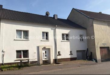 Einfamilienhaus mit großem Garten in Beckingen-Reimsbach - 5 ZKB - 130 m² Wfl. - 1.073 m² Grdst.
