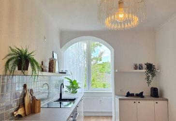 Hochwertig möbliertes Apartment (1 bis 2 Zimmer) - Frisch renoviert