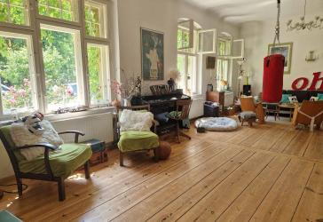 Ruhig gelegenes Einfamilienhaus mit großem Grundstück und Remise