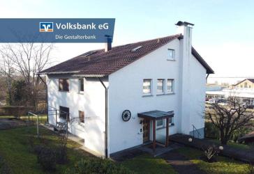 ***Solides Zweifamilienhaus in exponierter Lage von Achern***