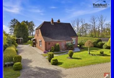 Nähe Nordsee - Einfamilienhaus mit großem Grundstück!