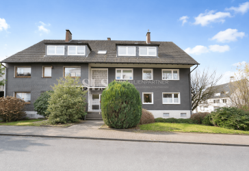 Stellplatz + Garage + Balkon: Gepflegte 3-Zimmer-Wohnung