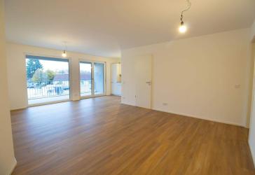 S'LEDERER - Reichlich Platz! Große 4-Zimmerwohnung mit 2 Balkonen ab 01.08. zu vermieten
