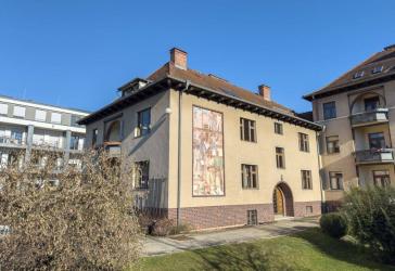 Charmante 3-Zimmer-Dachgeschosswohnung mit Einbauküche und Tageslichtbad
