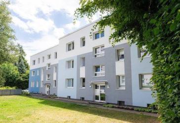 Hübsche 4-Zi.-Whg. mit sonnigem Balkon