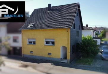 'Zweifamilienhaus in Lebach | 170 m² | 2 Wohneinheiten | 11.400 € Jahresmiete | Eigennutzung oder Kapitalanlage'