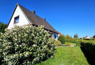 Singles oder Paare aufgepasst - Kleines EFH mit XXXL-Grundstück + Platz für Ihre Tiere! 0 % Käuferprovision!