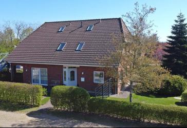 Wohntraum mit vielseitigen Nutzungsmöglichkeiten: Einfamilienhaus mit Einlieger- und Ferienwohnung in Husum