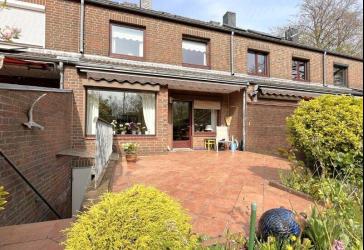 Perfekt für die Familie mit Vollkeller, Studio und Garage