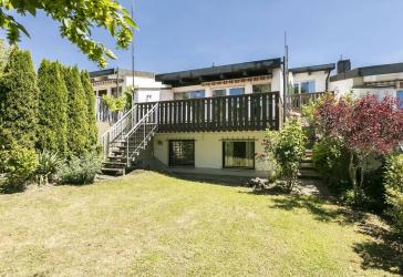 Split-Level-Architektur trifft Wohnkomfort - gepflegtes RMH mit Garage