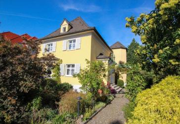 Attraktives EFH, 305 m² Wfl.,9 Zi., EBK, Garage, Wintergarten ***PROVISIONSFREI***