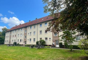 Freie 3-Zimmer-Wohnung mit Entwicklungs- und Steuersparpotenzial