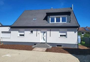 Von Privat an Privat:Charmantes Zweifamilienhaus mit Garten und großer Dachterrasse – Wohnen in bester Lage auf der Schwäbischen Alb
