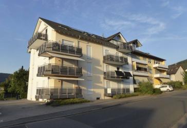 Helle und barrierearme Wohlfühlwohnung mit Balkon und E-Ladeplatz!