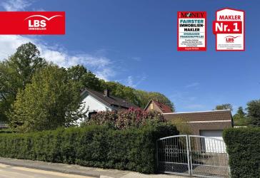 Freistehendes Zweifamilienhaus mit großem Grundstück in Wesel - Flüren