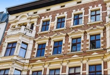 Baudenkmal: 4-Raum-Maisonettewohnung mit Balkon, Dachterrasse und Lift in Magdeburg Sternenviertel