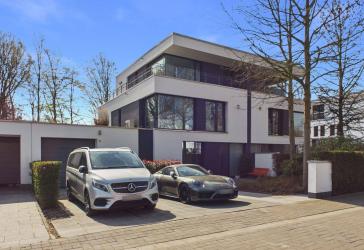 Wohnen auf höchstem Niveau in begehrter Familienlage