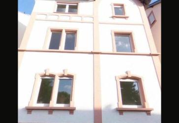 Drei Zimmer Altbau ohne Balkon