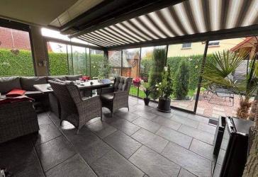 Hochwertiges Einfamilienhaus mit Wintergarten, PV-Anlage und Traumgarten in Uenglingen