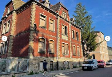 Historische Fabrikantenvilla an der Elster mit 2.357 m² Grundstück & großem Ausbaupotenzial