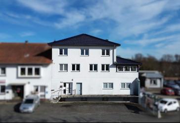 Großzügiges EFH mit 217 m², ausgebautem DG, Loggia, Wintergarten & Wärmepumpe in Westerstede