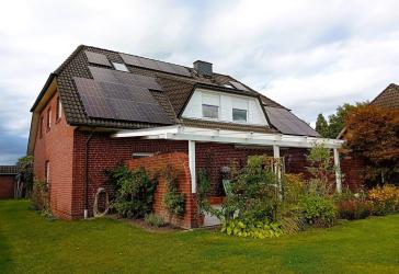 Wohlfühloase am Ortsrand von Pinneberg - ein großzügig gestaltetes Friesenhaus