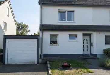 Gepflegtes Familienhaus in Wuppertal-Ronsdorf - 150 m², Kamin, Fußbodenheizung & Doppelgarage