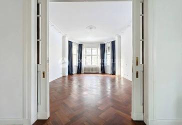 Maisonette-Wohnung mit großer Terrasse und Garten, Kamin & TG-Stellplätzen in Berlin-Dahlem