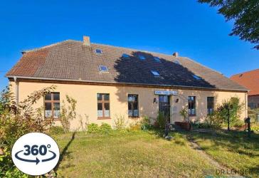 Dr. Lehner Immobilien NB - Charmantes Landhaus mit Potential in Seenähe