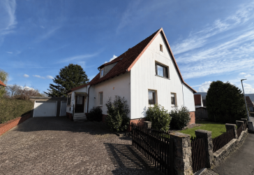 Raum für die ganze Familie - Zweifamilienhaus mit Potenzial