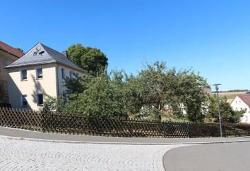 Umgeben von Romantik und Geschichte Ehemaliges Forsthaus mit 2 Garagen