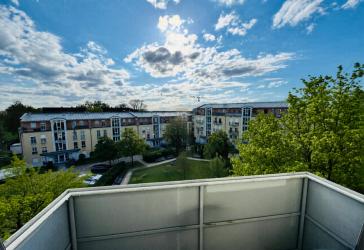 *POVISIONSFREI* Bezugsfertige 3 ZKB mit Balkon, 4. OG, Münchenerstraße, IN-Süd, frisch renoviert