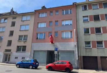 Attraktives Wohn- und Geschäftshaus in Top-Lage: Sofort verfügbar, stetig modernisiert!